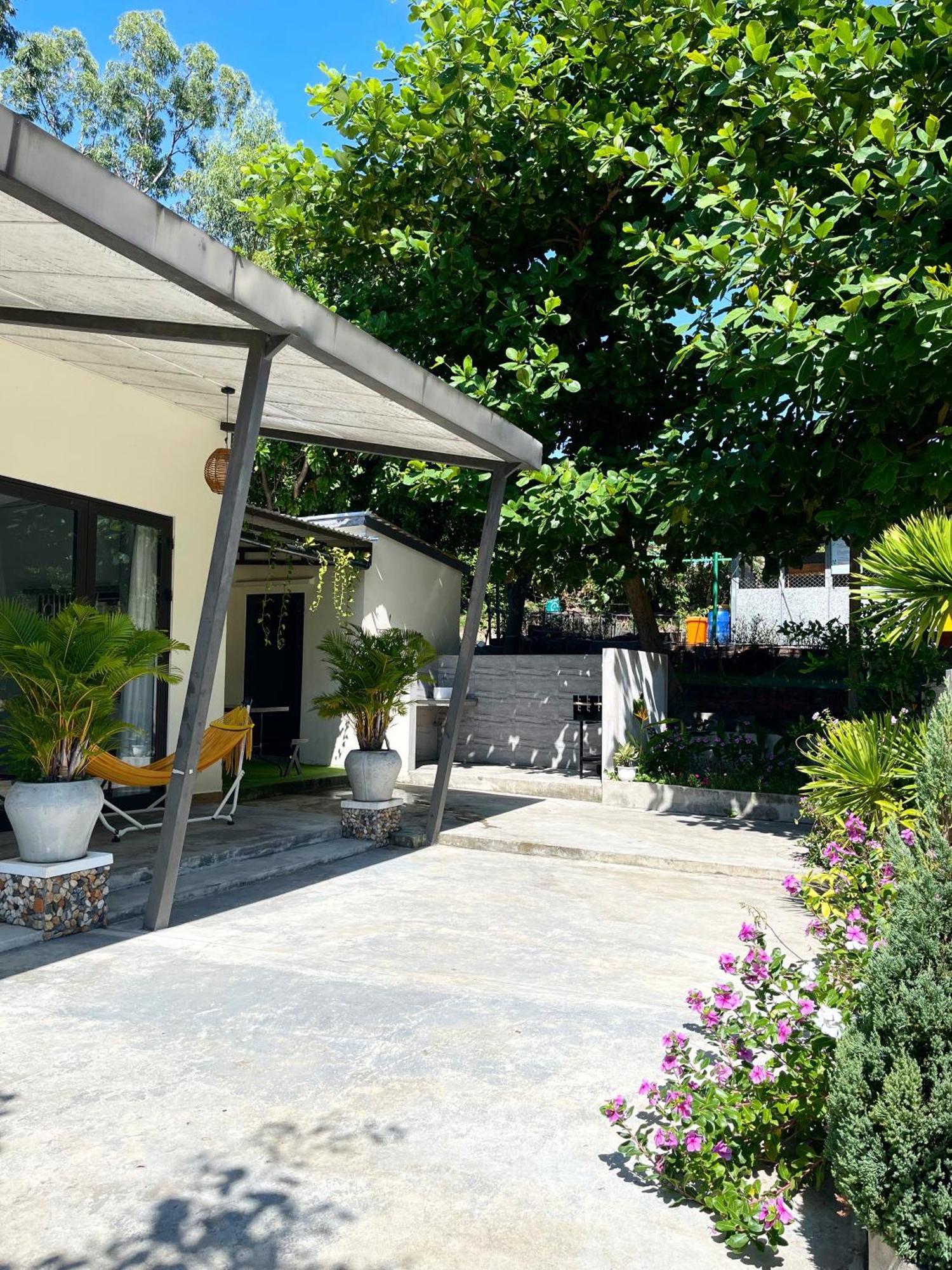 Crest House Beachside - Three-bedroom Private House On Cham Island Hoi An *